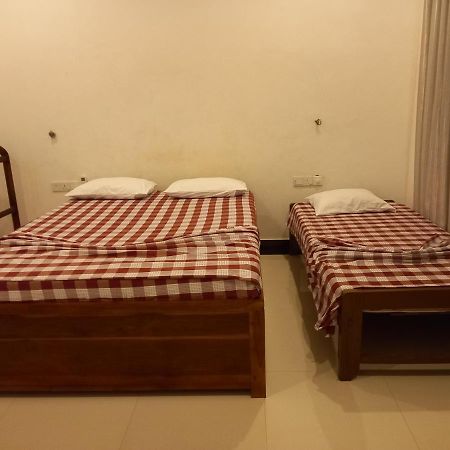 Hotel Krish كالكوداه المظهر الخارجي الصورة