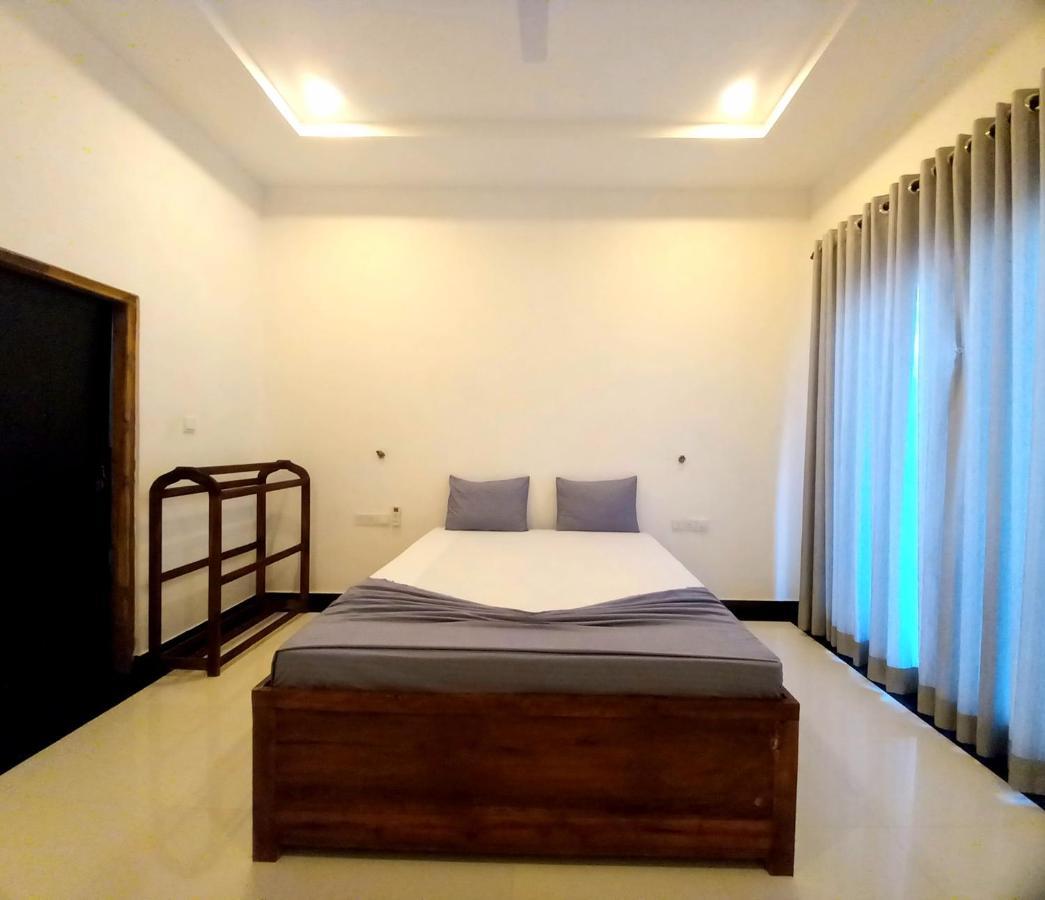 Hotel Krish كالكوداه المظهر الخارجي الصورة